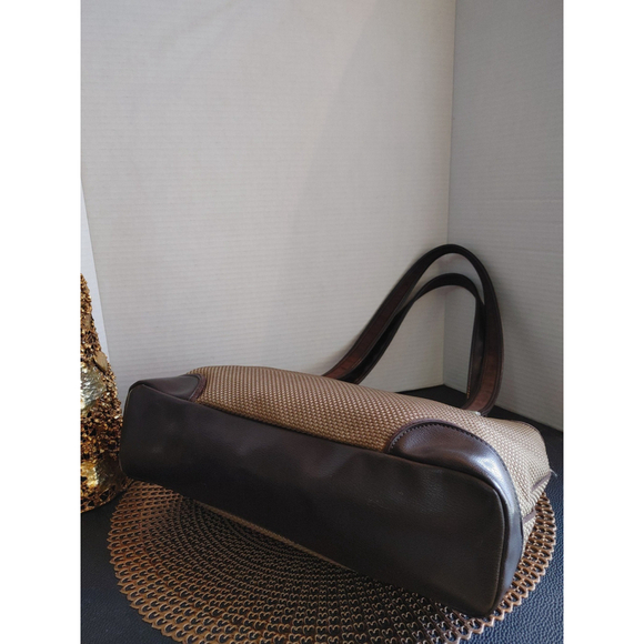 The Sak Shoulder Bag - Picture 5 of 7